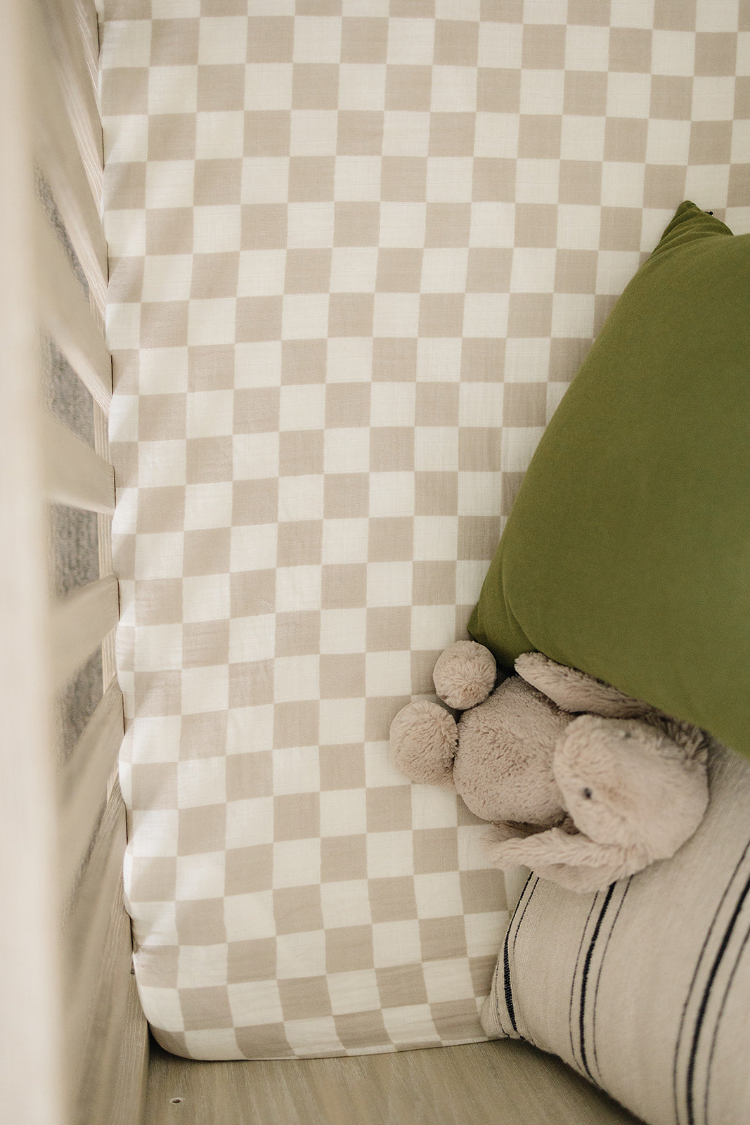 Taupe Checkered Crib Sheet