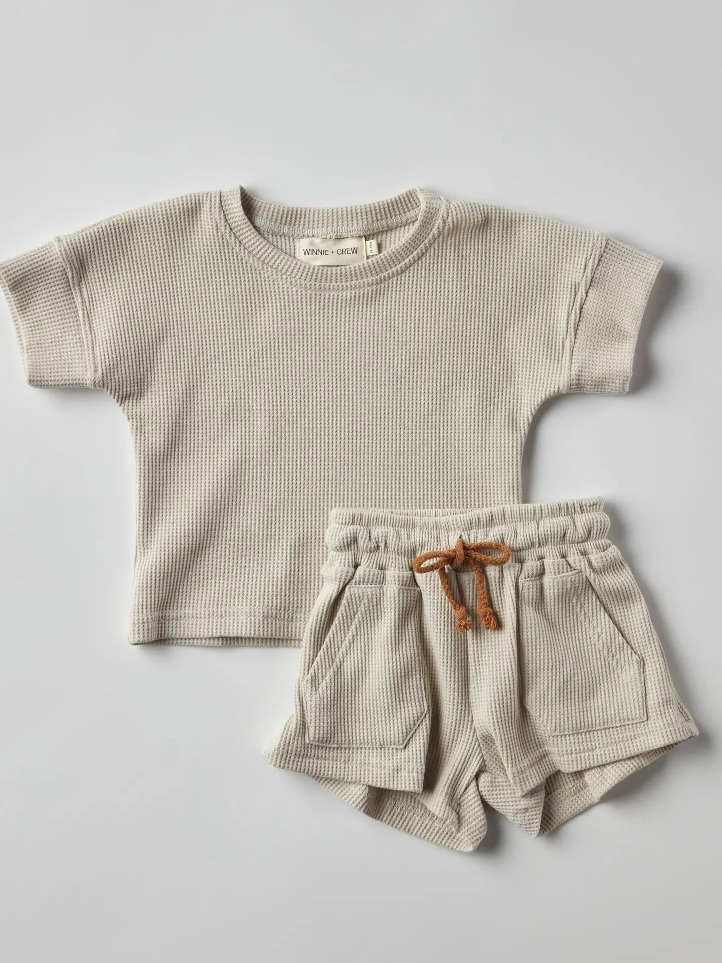 Oakley waffle set in light grey, cozy two-piece set for babies and toddlers, featuring soft waffle knit fabric.