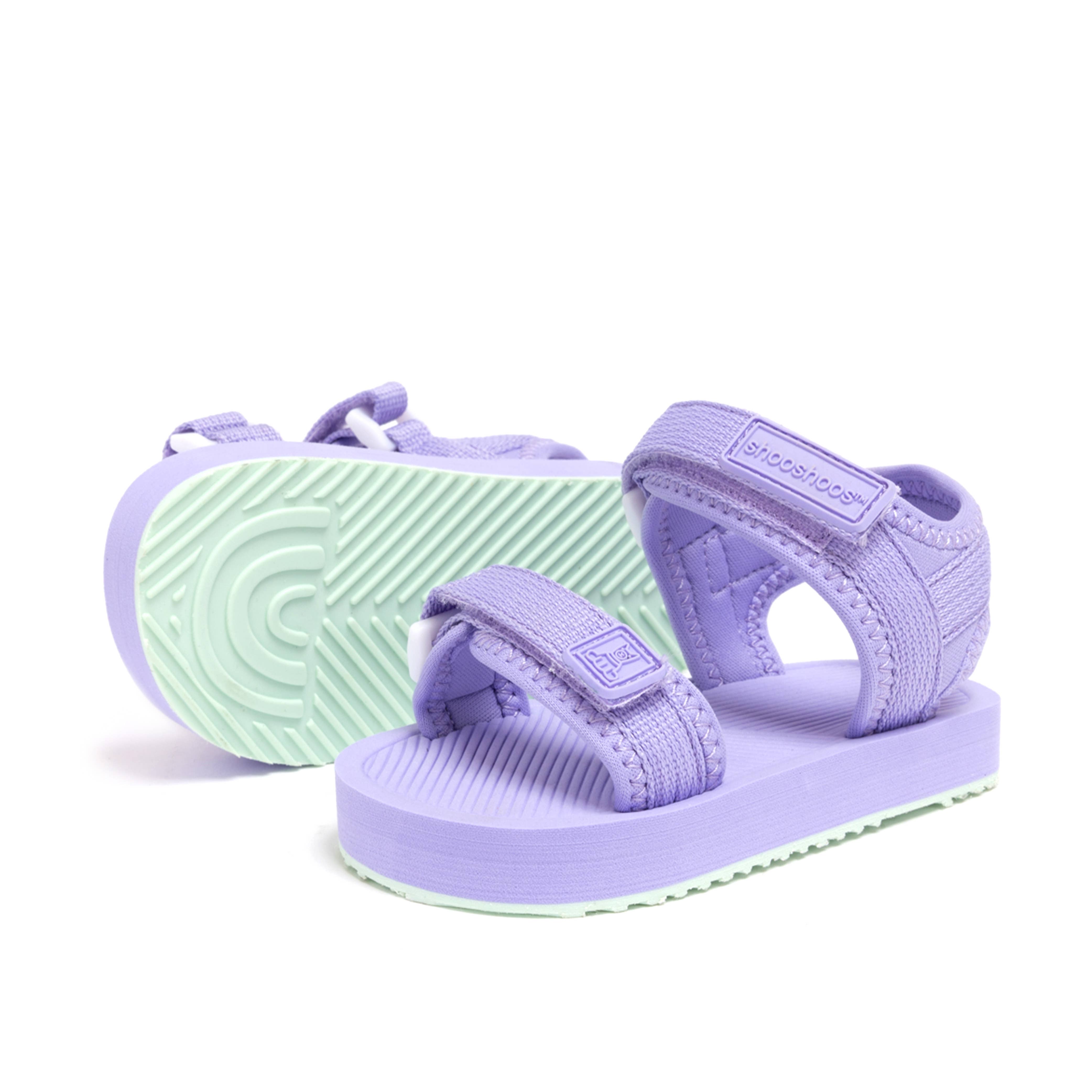 Purple toddler water sandals with adjustable straps and quick-dry design, perfect for summer adventures.
